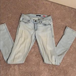 Light wash stet has skinny Level 99 jeans